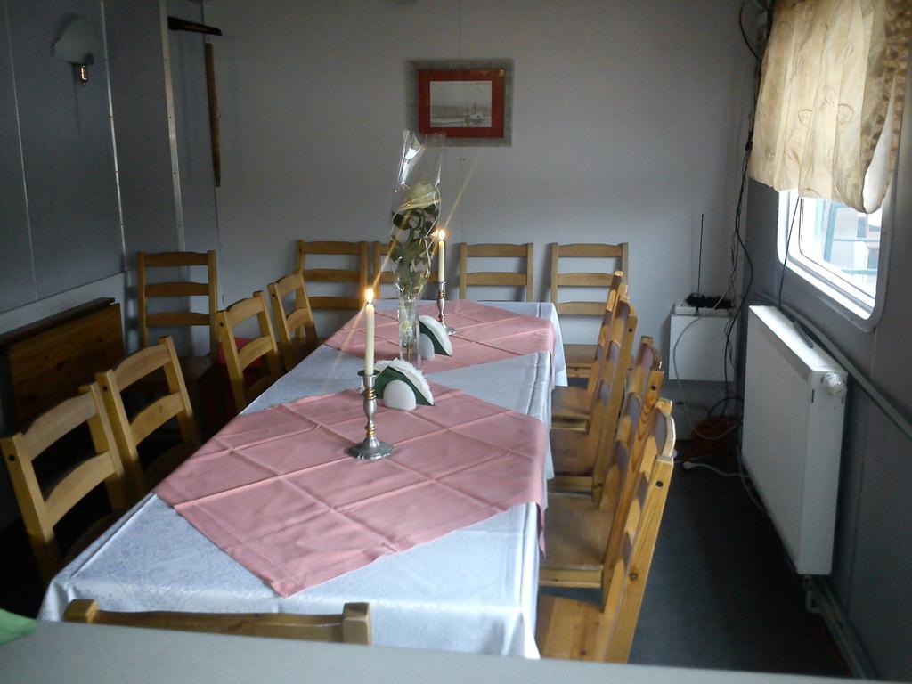 Botel Barka Basia